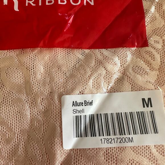 Ruby Ribbon Allure Cami and Allure Brief Set Shell 34 and M - Picture 6 of 7